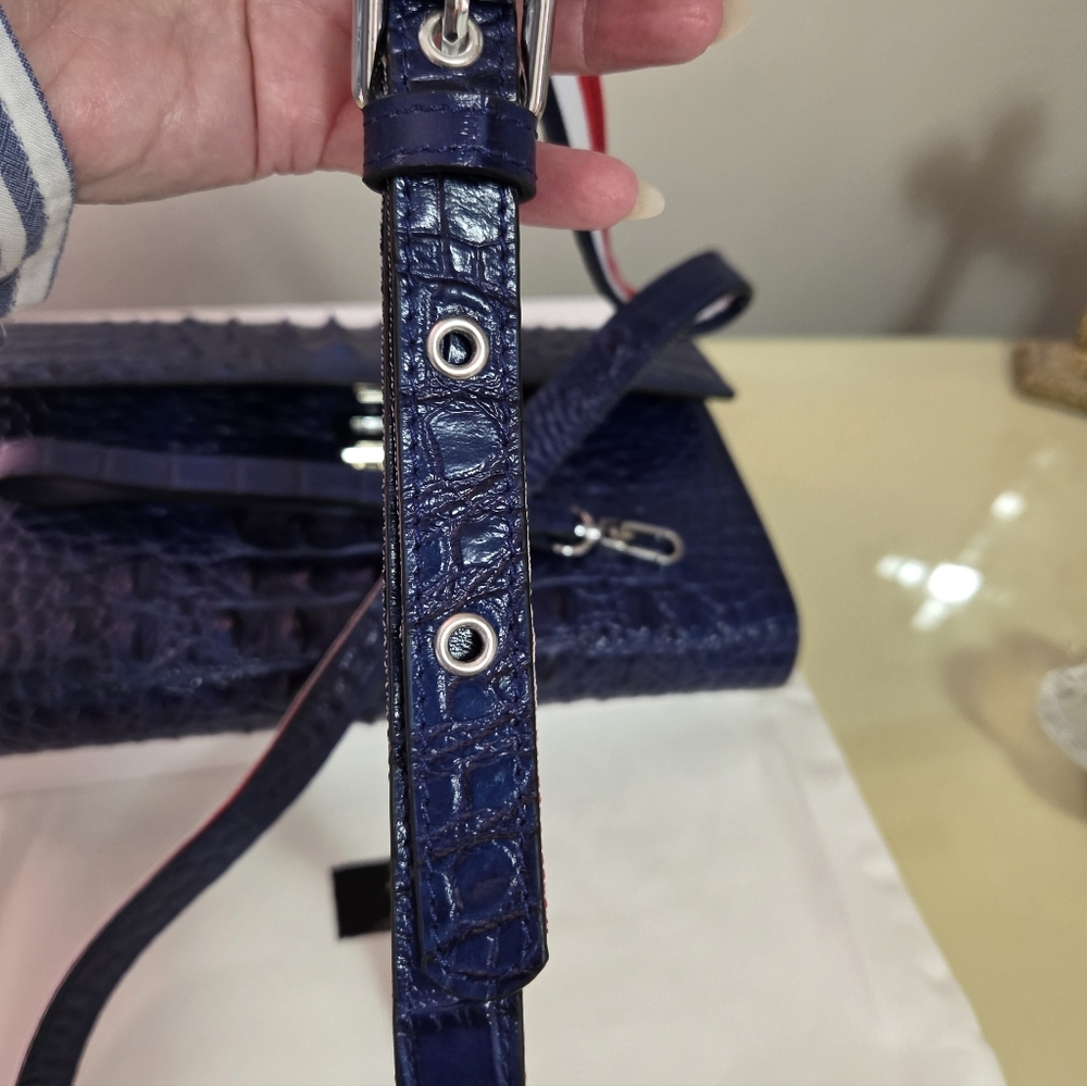 Lisa Robertson Blue Croco Embossed Clutch - Picture 8 of 9